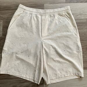 Lululemon men shorts Linded 9”